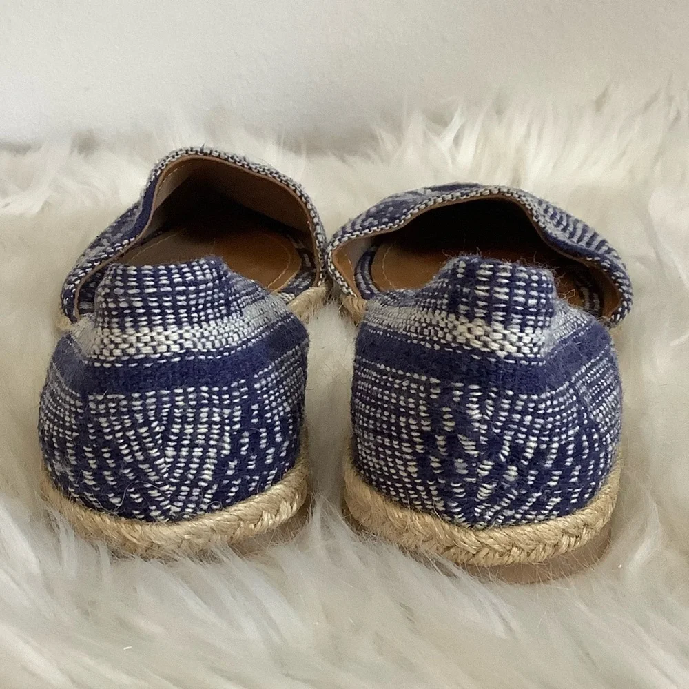 NWOB Kaanas Tahiti Blue & White Woven Boho Pattern Espadrille Flats Sz-9